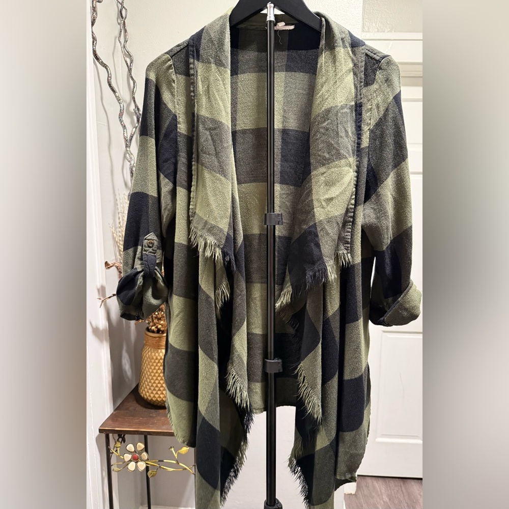 Women’s Olive & Black Plaid Draped Fringe Cardigan
